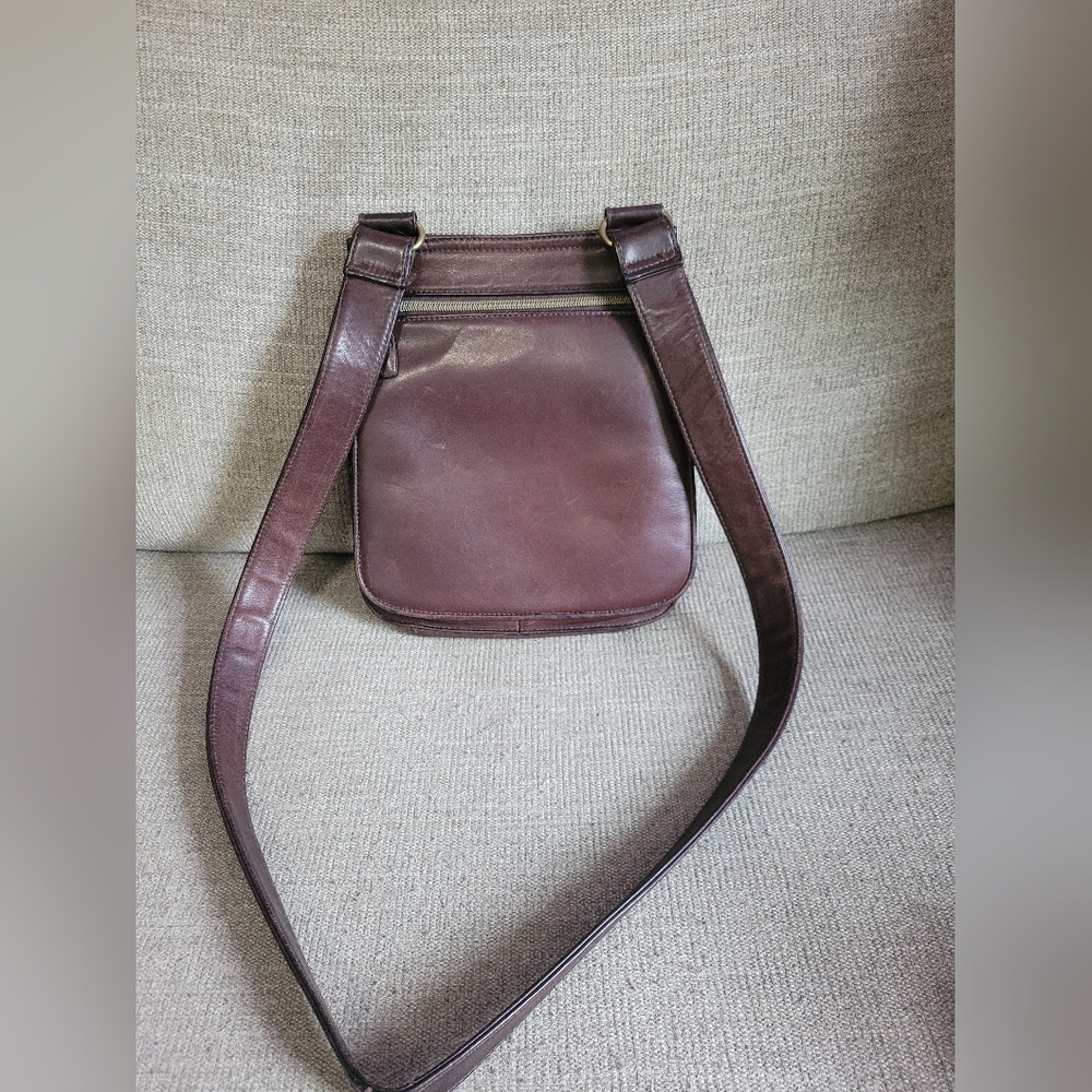 Fossil 100% Vintage Brown Leather Crossbody Bag.